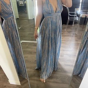 FASHION NOVA maxi blue and gold dress *size M